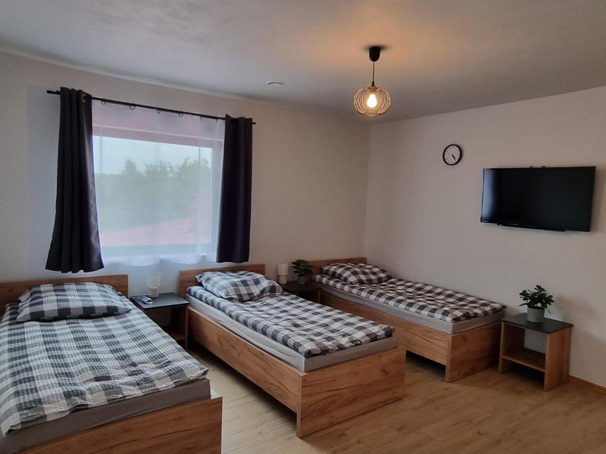 Pokoje Pod Wietrznia Kielce Esterno foto