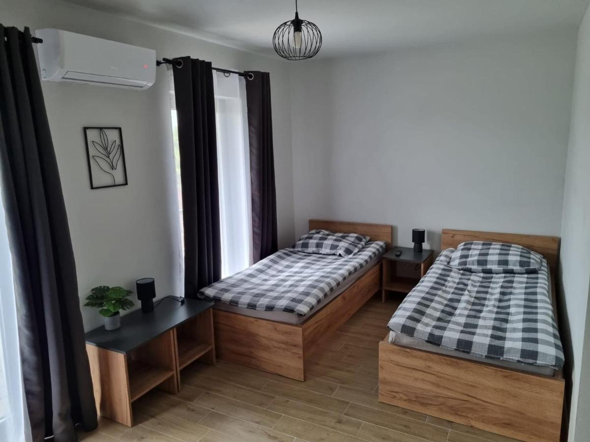 Pokoje Pod Wietrznia Kielce Esterno foto