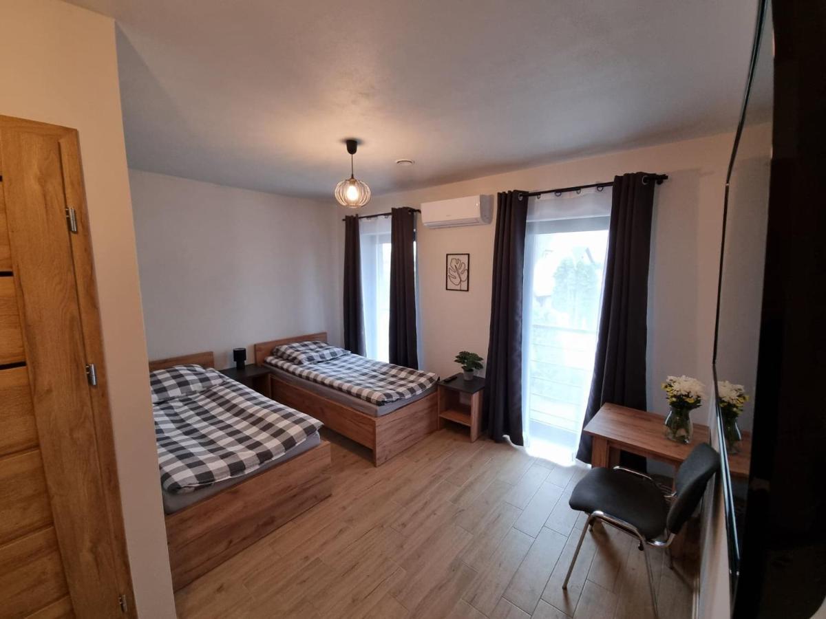 Pokoje Pod Wietrznia Kielce Esterno foto